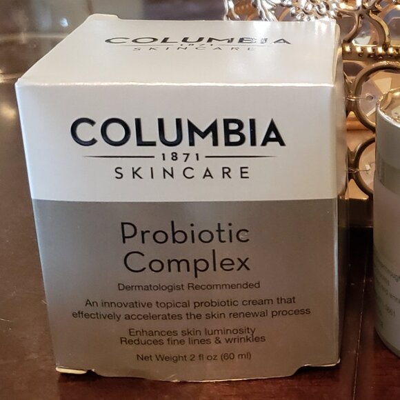 Columbia Probiotic Collagen Booster Antiaging Skincare Moisturizer NEW $165 - Picture 3 of 7